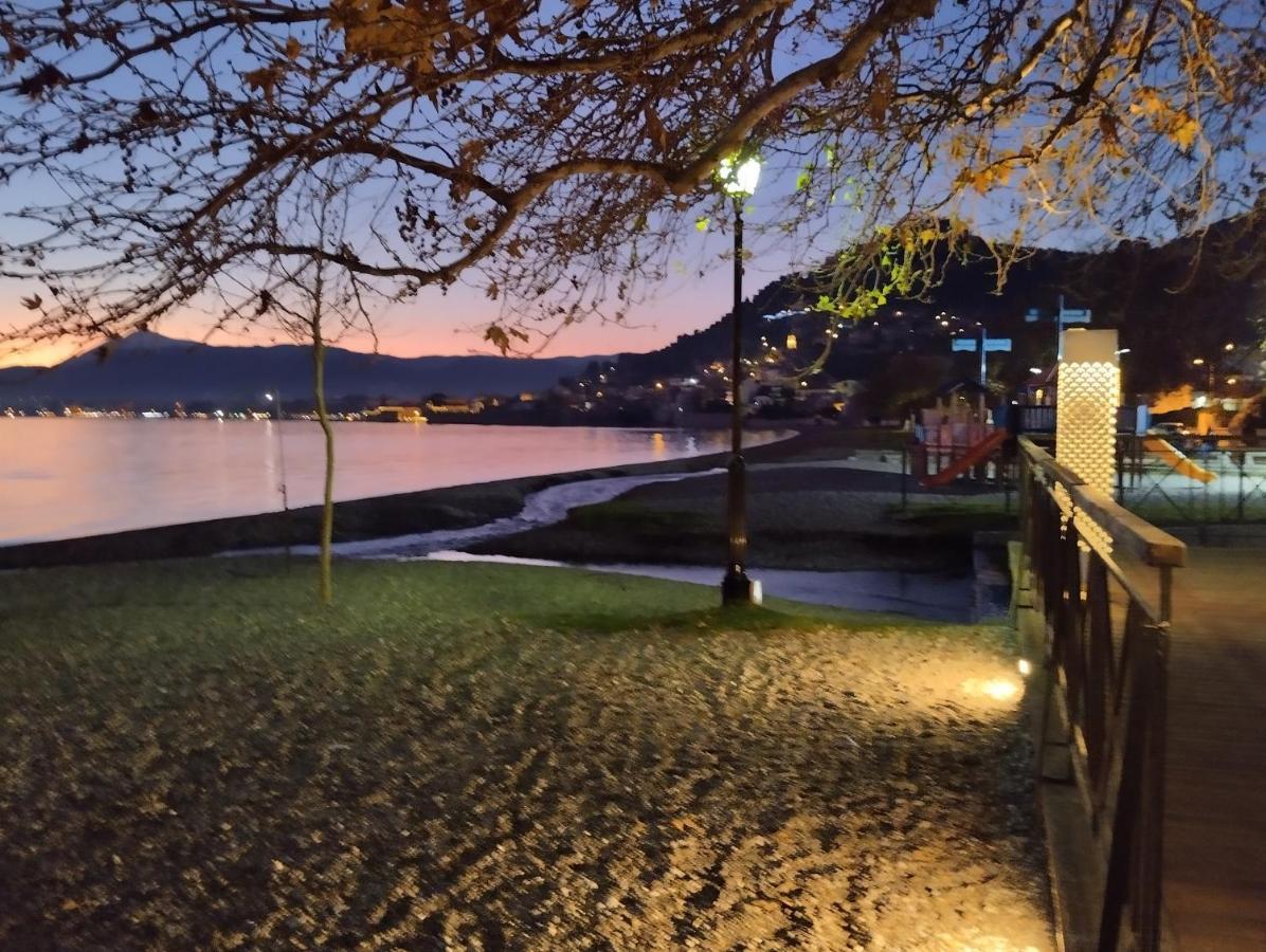 Πέτρινο Στη Θάλασσα Apartment Nafpaktos Exterior photo